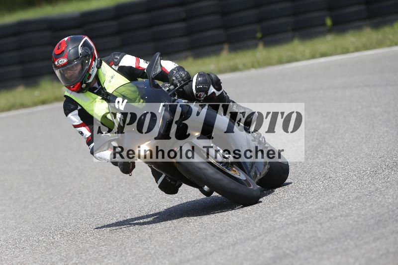 /27 12.06.2025 Ducati Schweiz Trackday Warmup  ADR/gelb-jeaune/42